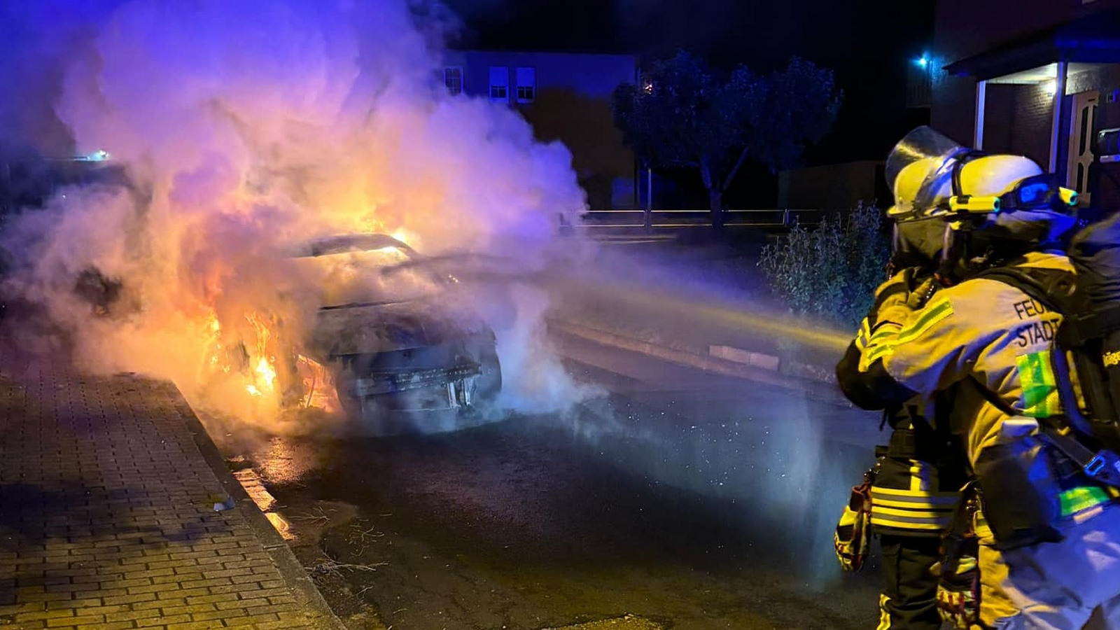 Anwohner in Furcht: Schon wieder brannte ein Fahrzeug in Lüchtringen