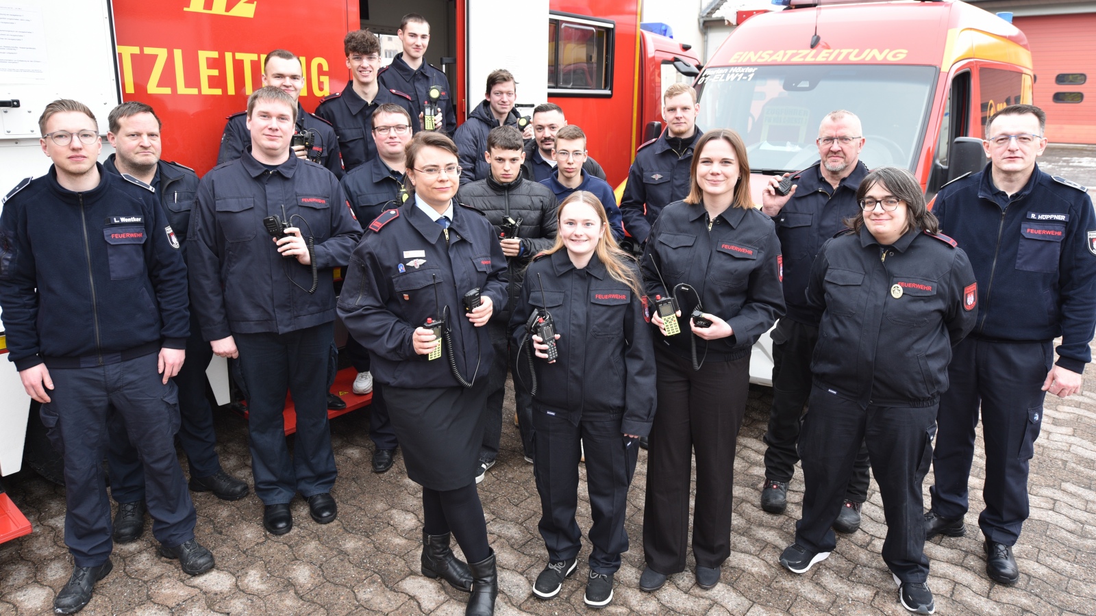 Erfolgreicher Sprechfunk- und Kartenkunde-Lehrgang bei der Feuerwehr Höxter
