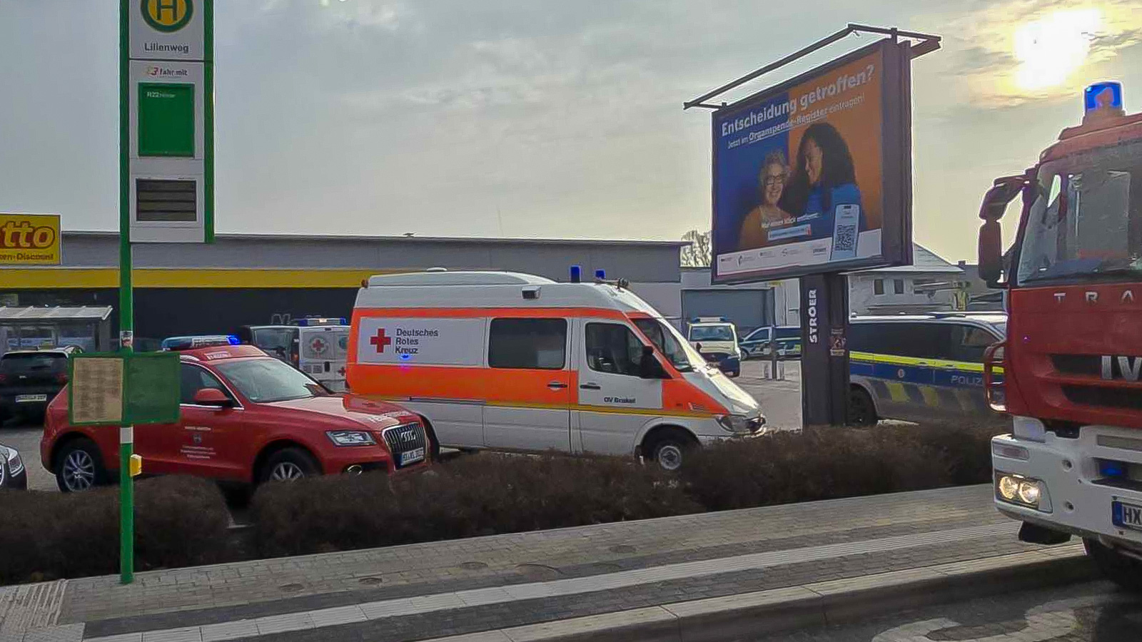  Großeinsatz für Feuerwehr und Polizei in Beverungen – Verletzte bei Wohnungsbrand mit Gefährdungslage